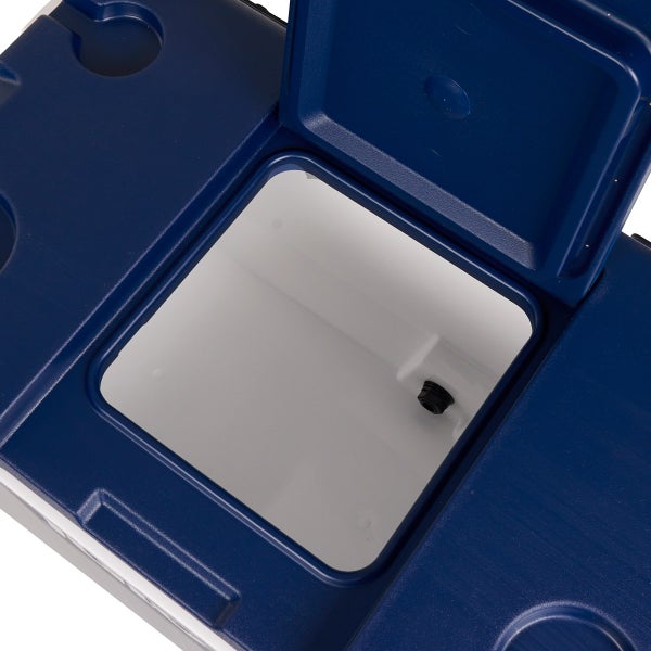 Igloo 90-quart Maxcold Flip and Tow Cooler