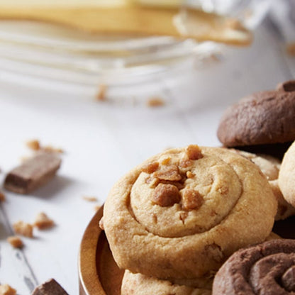 Mary Macleod's Assorted Shortbread Cookies, 2-pack, 65 cookies per jar